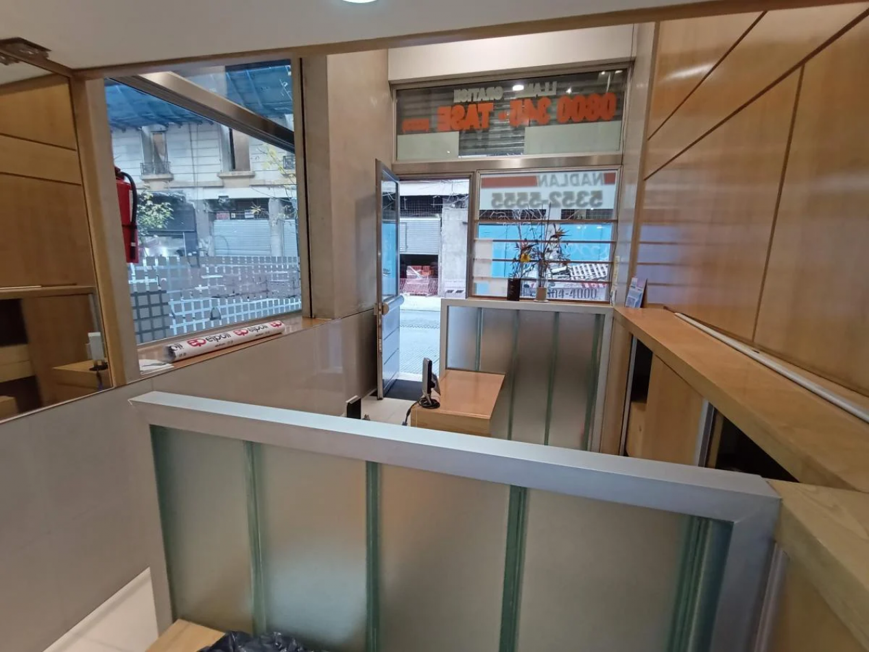Centro venta Local Excelente renta 80 m², 2 Oficinas ** Peatonal Lavalle