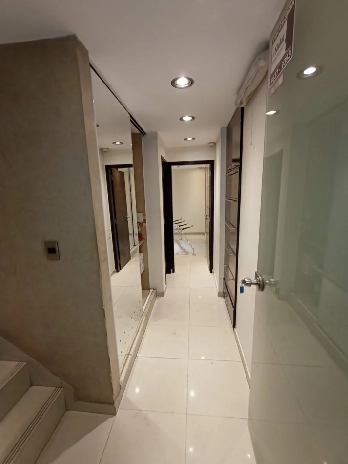 Centro venta Local Excelente renta 80 m², 2 Oficinas ** Peatonal Lavalle