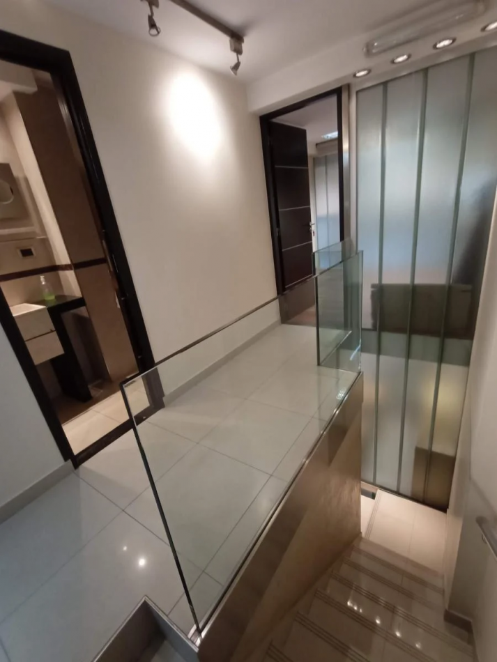 Centro venta Local Excelente renta 80 m², 2 Oficinas ** Peatonal Lavalle