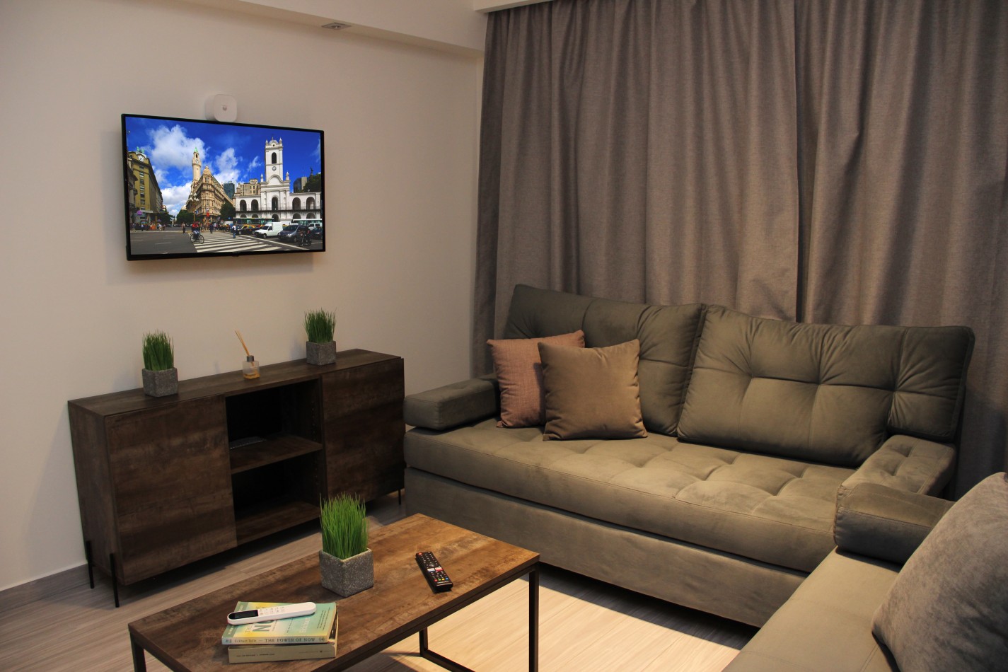 Almagro Abasto venta 3 AMBIENTES planta baja a la calle con patio NUEVO - Amenities 