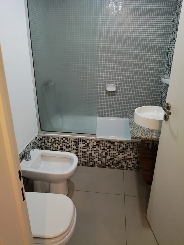 Villa Crespo - Alquiler de monoambiente al contrafrente con balcon, pileta y SUM. $690.000.