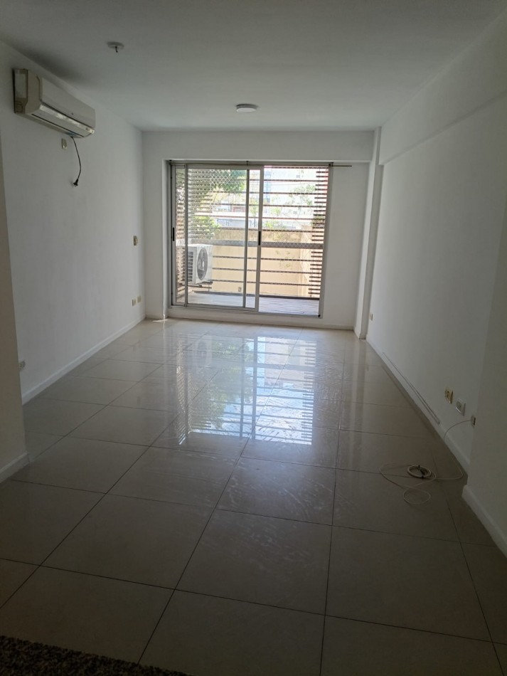 Villa Crespo - Alquiler de monoambiente al contrafrente con balcon, pileta y SUM. $690.000.