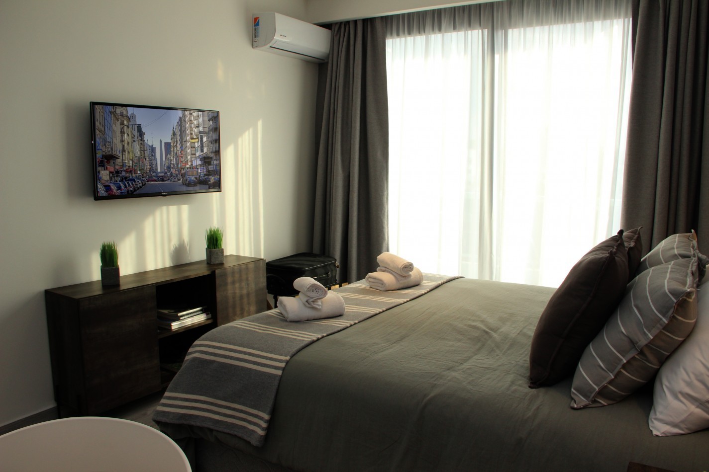 Almagro Abasto nuevo VENTA CON RENTA Monoambiente al frente muy Luminoso con Balcon y Amenities