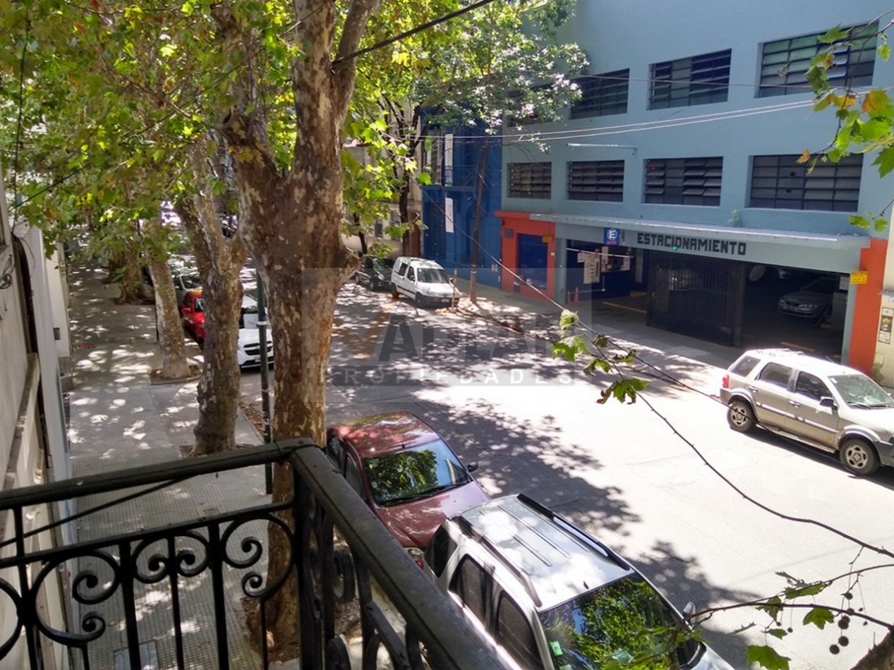 Palermo Hollywood Venta tipo PH 2 ambientes todo al frente 50 m2 balcon cocina separada lavadero
